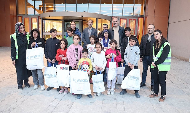 Eyyübiyeli Yetim Yavruların Mutluluğu Dikkat Çekti