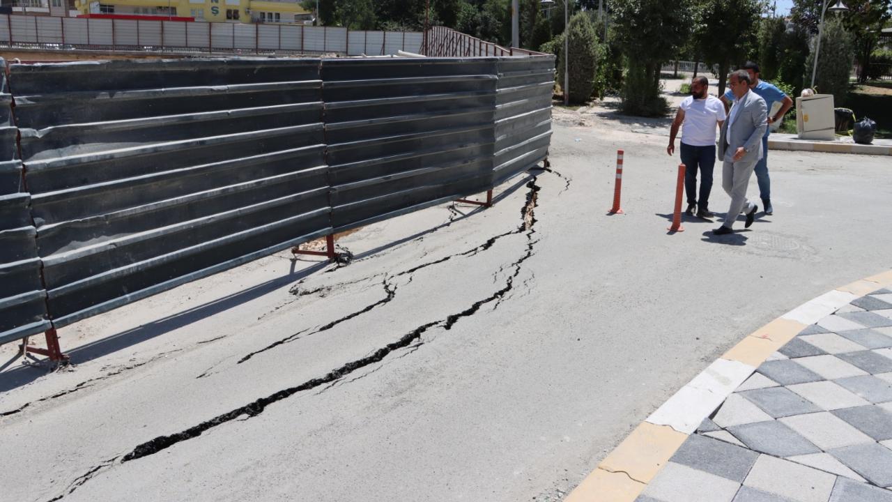 Karaköprü’de Yol Kapatma: GAP Bulvarı’ndaki İnşaat Çalışmaları Nedeniyle Trafik Düzenlemesi