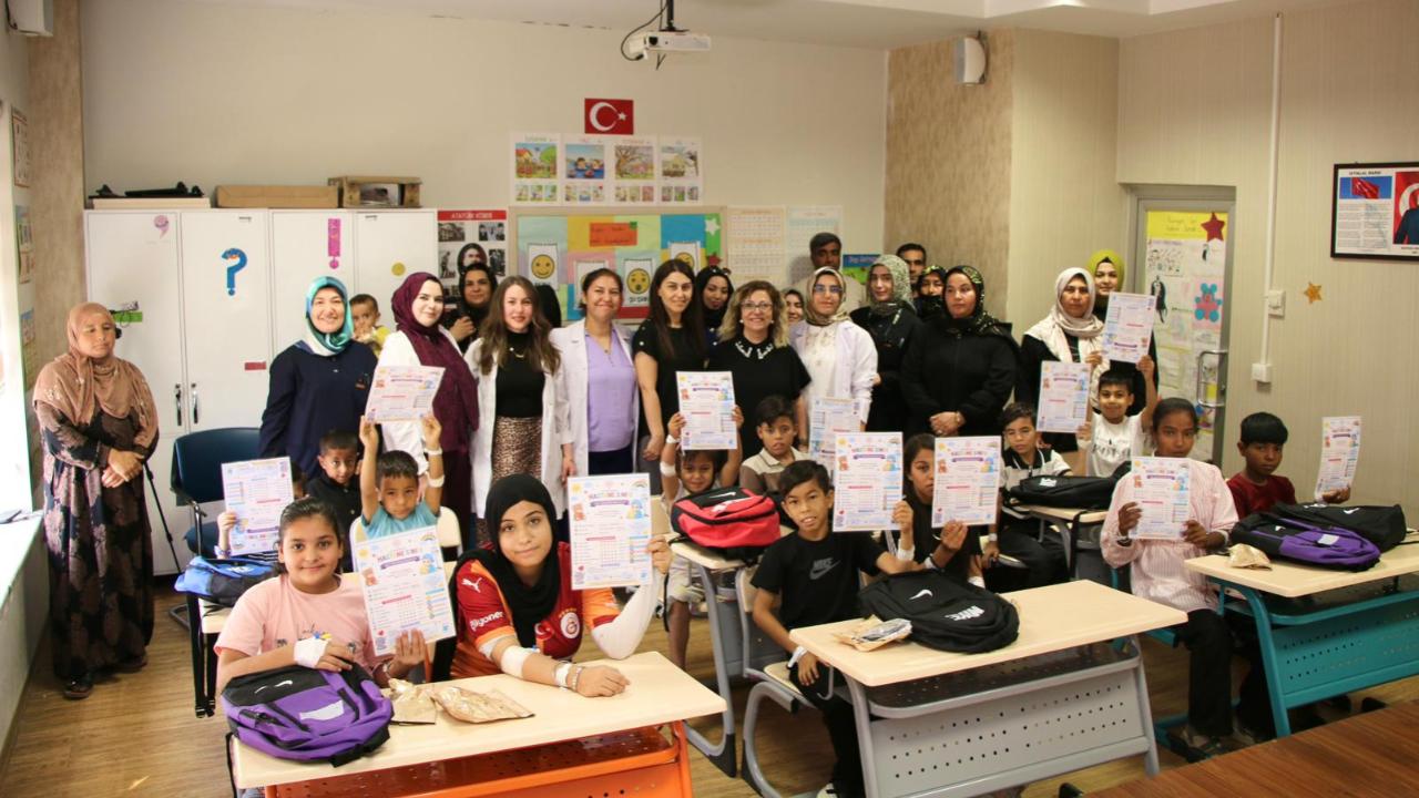 Şanlıurfa Eğitim ve Araştırma Hastanesi’nde Tedavi Gören Çocuklar İlk Karnelerini Aldı