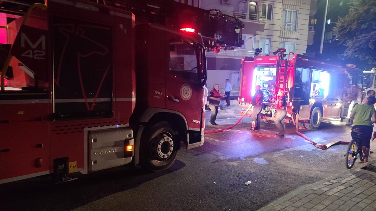 Şanlıurfa’da 7 Katlı Apartmanda Yangın: Bina Tahliye Edildi