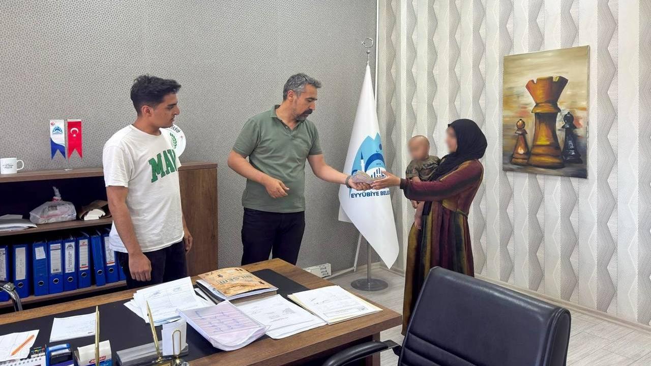 Şanlıurfa'da Bulduğu 20 Bin TL'yi Sahibine Teslim Etti