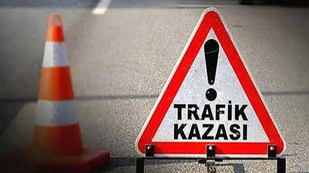 Şanlıurfa'da Otomobil ile Traktör Çarpıştı: 2 Yaralı
