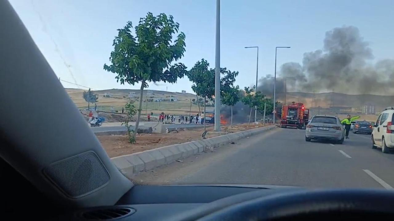 Urfa-Mardin Çevre Yolunda Kaza: Araç Alevlere Teslim Oldu