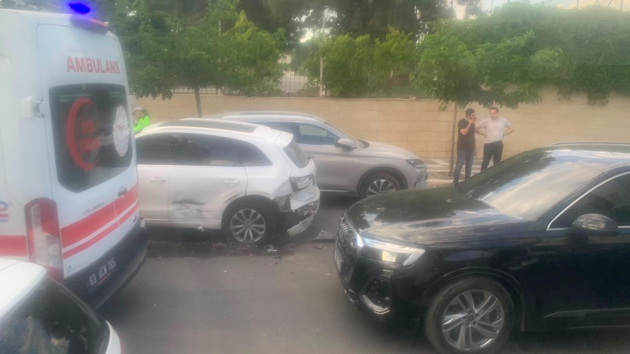 Urfa’da Emniyet Caddesi’nde Trafik Kazası: Yaralılar Var