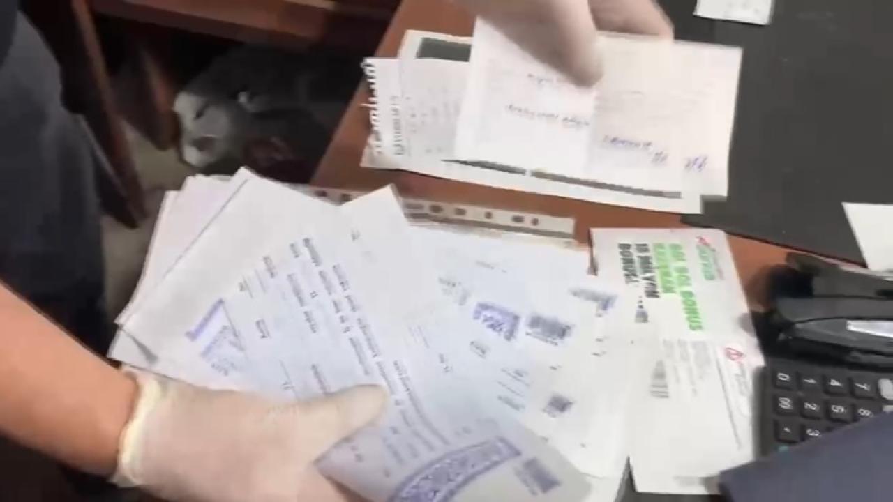 Urfa'da Tefecilik Operasyonu: Silah ve Senet Ele Geçirildi